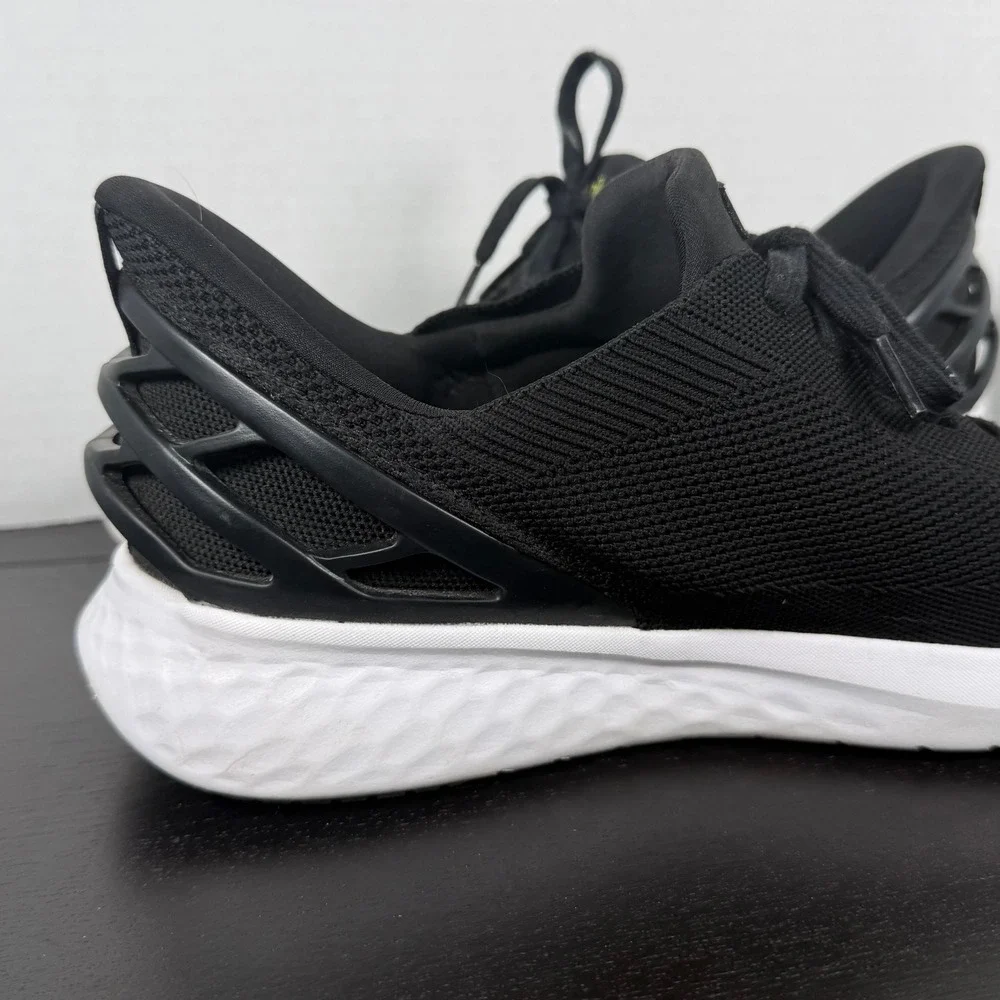 Kizik Men 10.5 Wide Black Lima Hands-Free Slip On Sneakers Shoes L3FCDATHBK01-2E